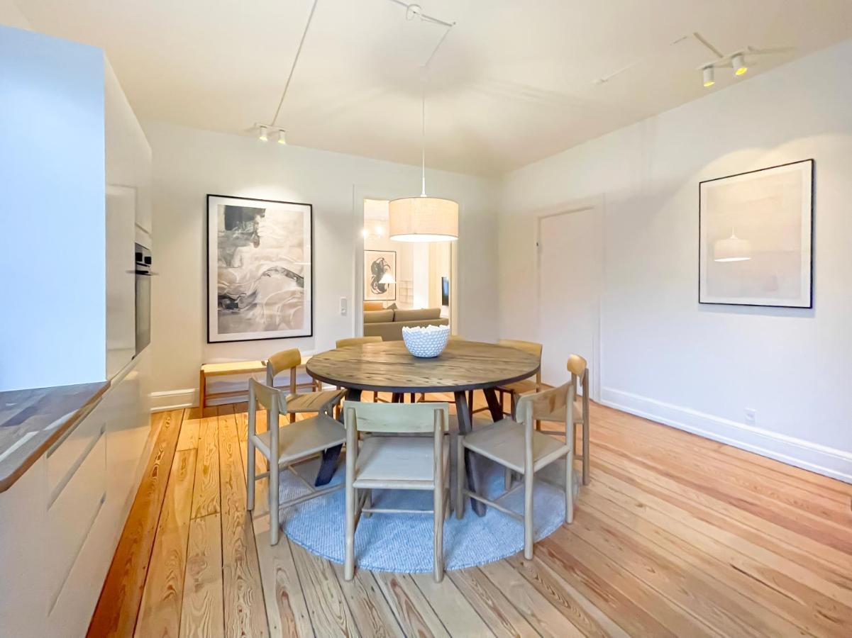 Large & Modern 4 Bedroom Lejlighed København