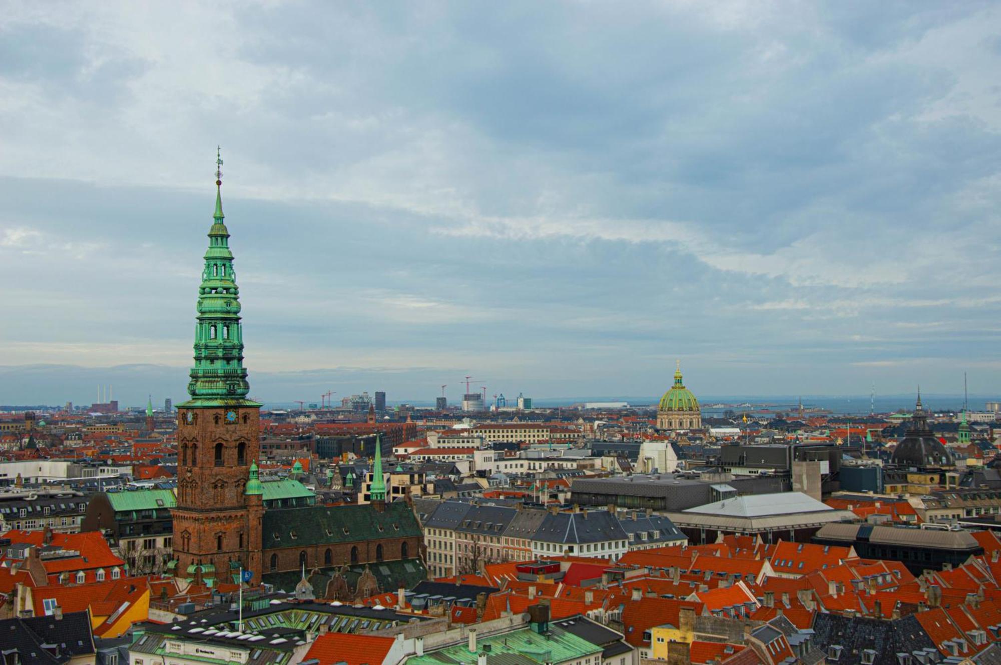 Large & Modern 4 Bedroom * København